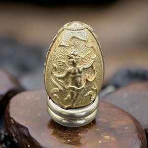 French ROCOCO Style Egg By The Franklin Mint Collector’s Treasury of Eggs 1990